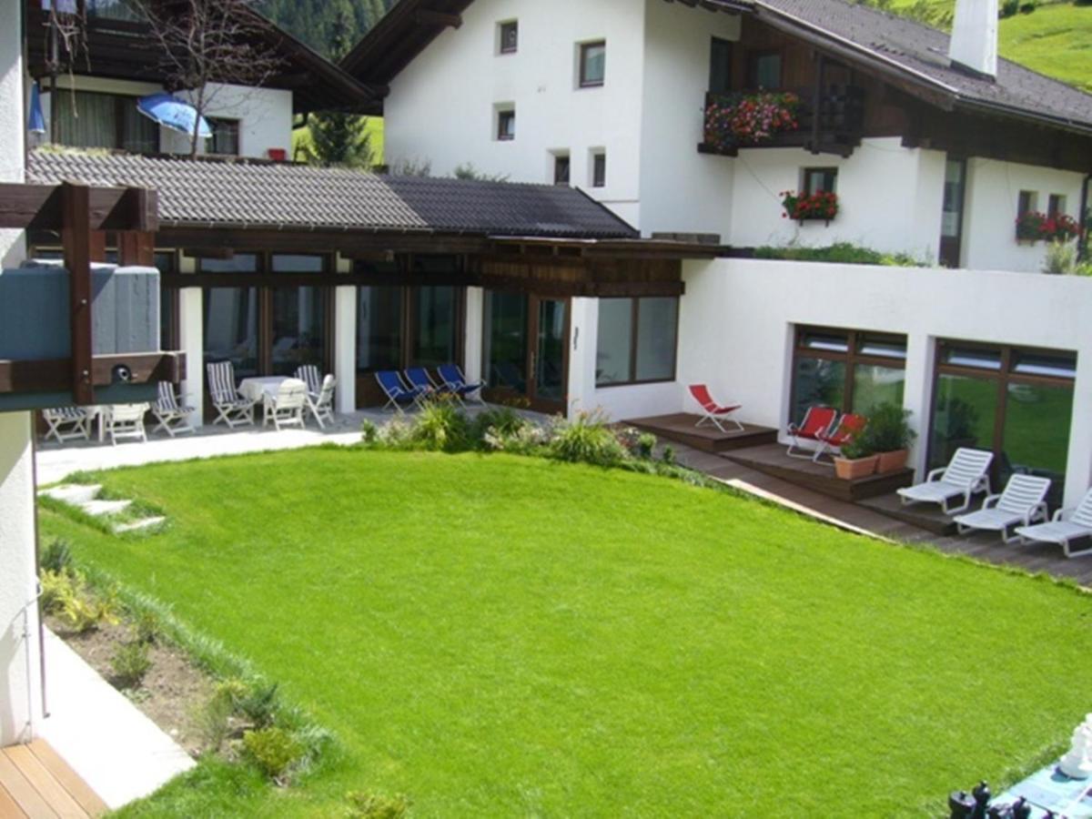 Residence Silvester Рачинес Екстериор снимка